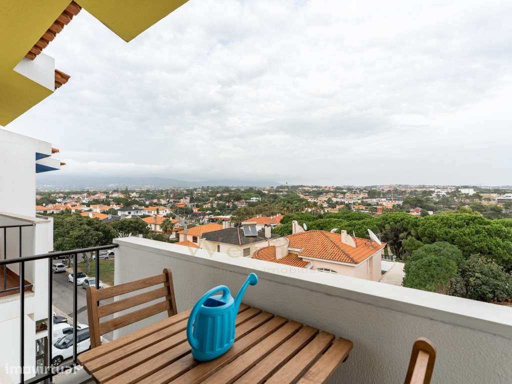 Magnífico T2 com Sótão Aproveitado (Estúdio) independente e Terraço...-5