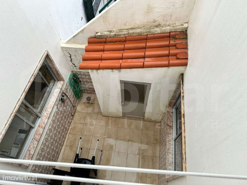 Moradia T3 no Centro Histórico de Benavente-24