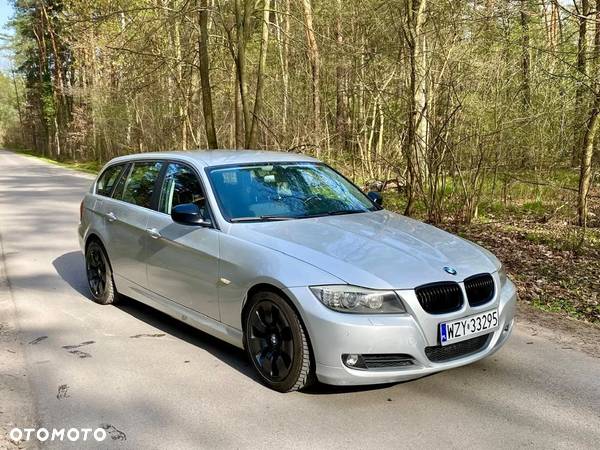 BMW Seria 3 330d DPF Touring - 3