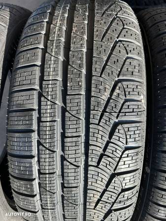 vând set anvelope 245/40/20-275/35/20 pirelli de iarnă noi cu runflat - 4