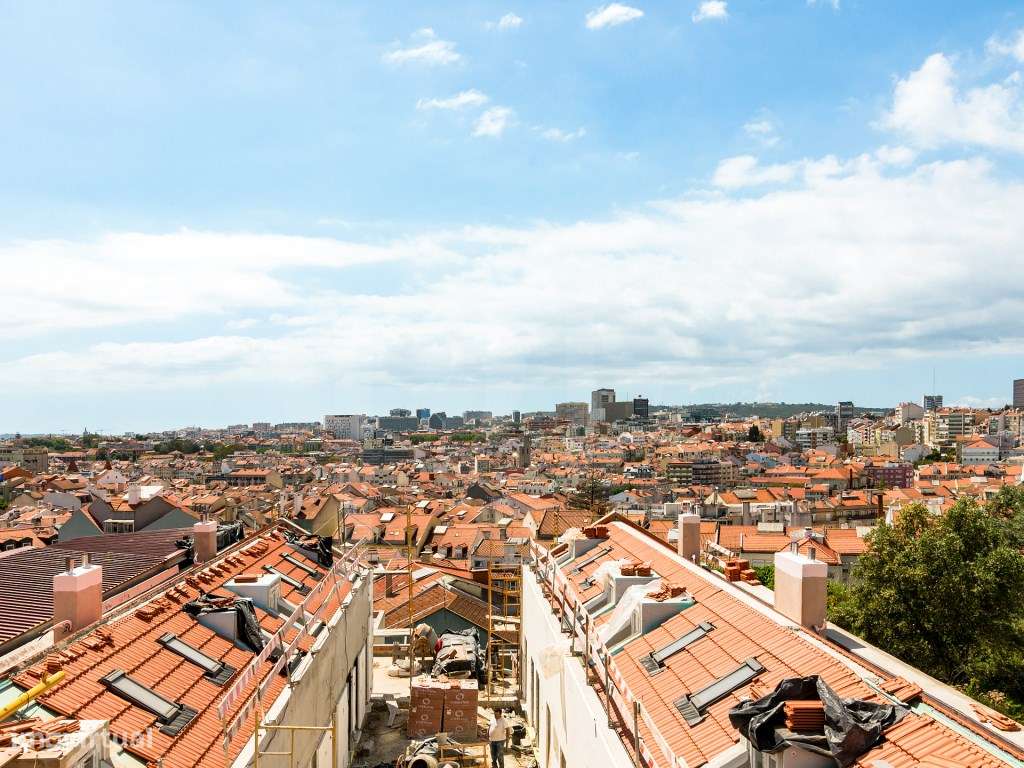 Moradia T2 em condomínio privado com piscina e jardim em Lisboa-20