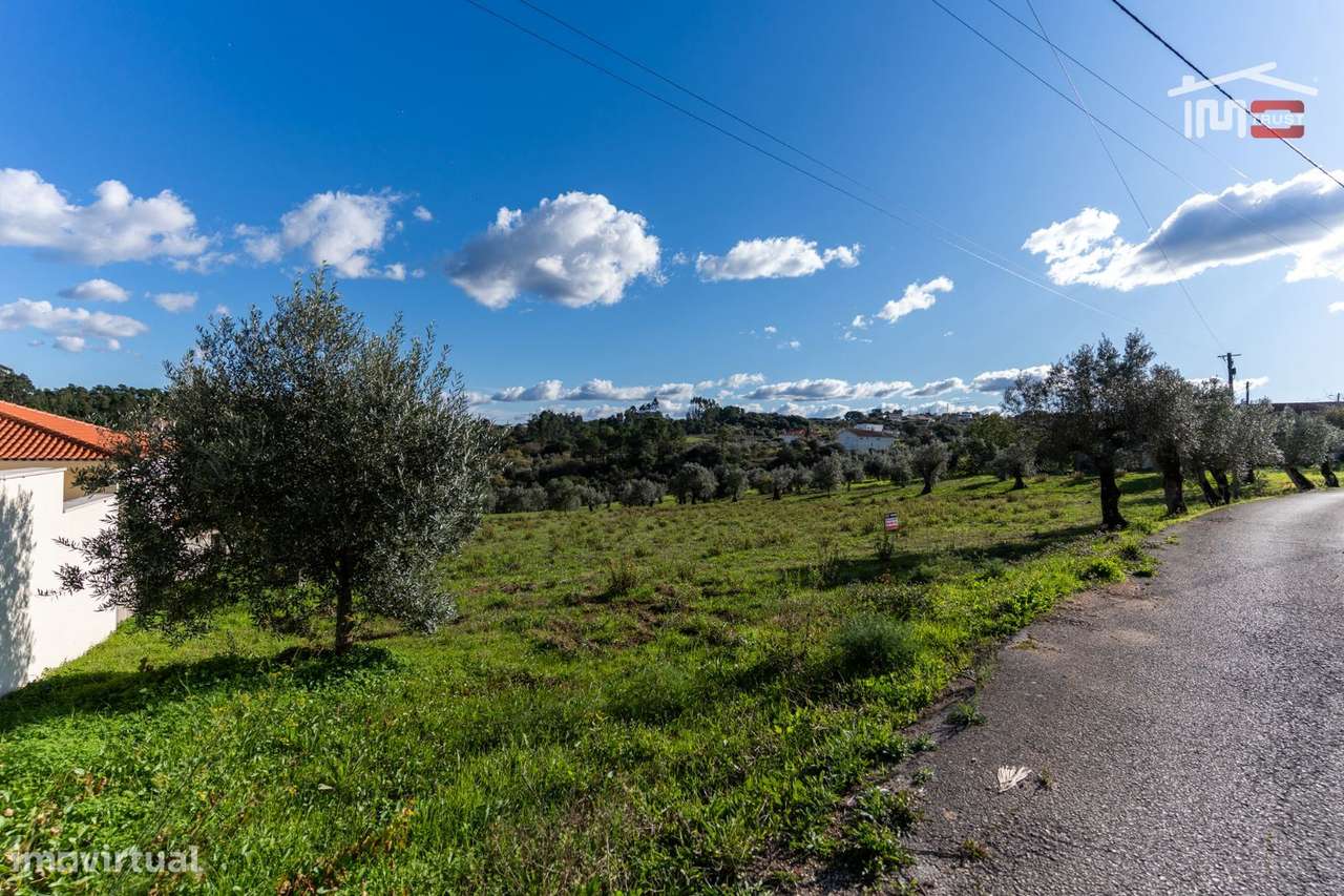 TERRENO COM 6.316,50 M2 SITUADO EM ATOUGUIA NUMA ZONA HABITACIONAL ... - Grande imagem: 4/14