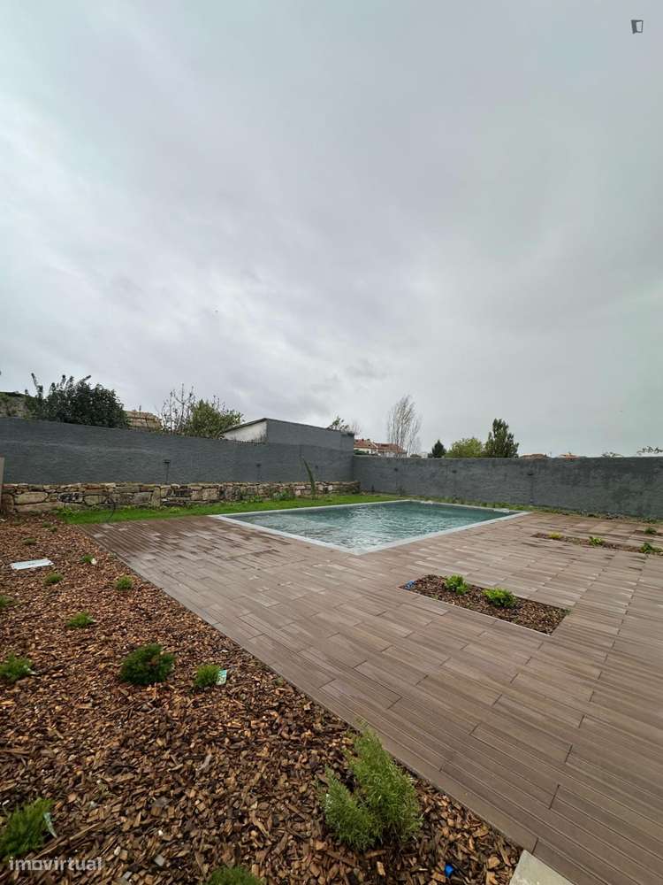 Apartamento com 1 quartos - localizado em Paranhos Porto - Grande imagem: 2/6