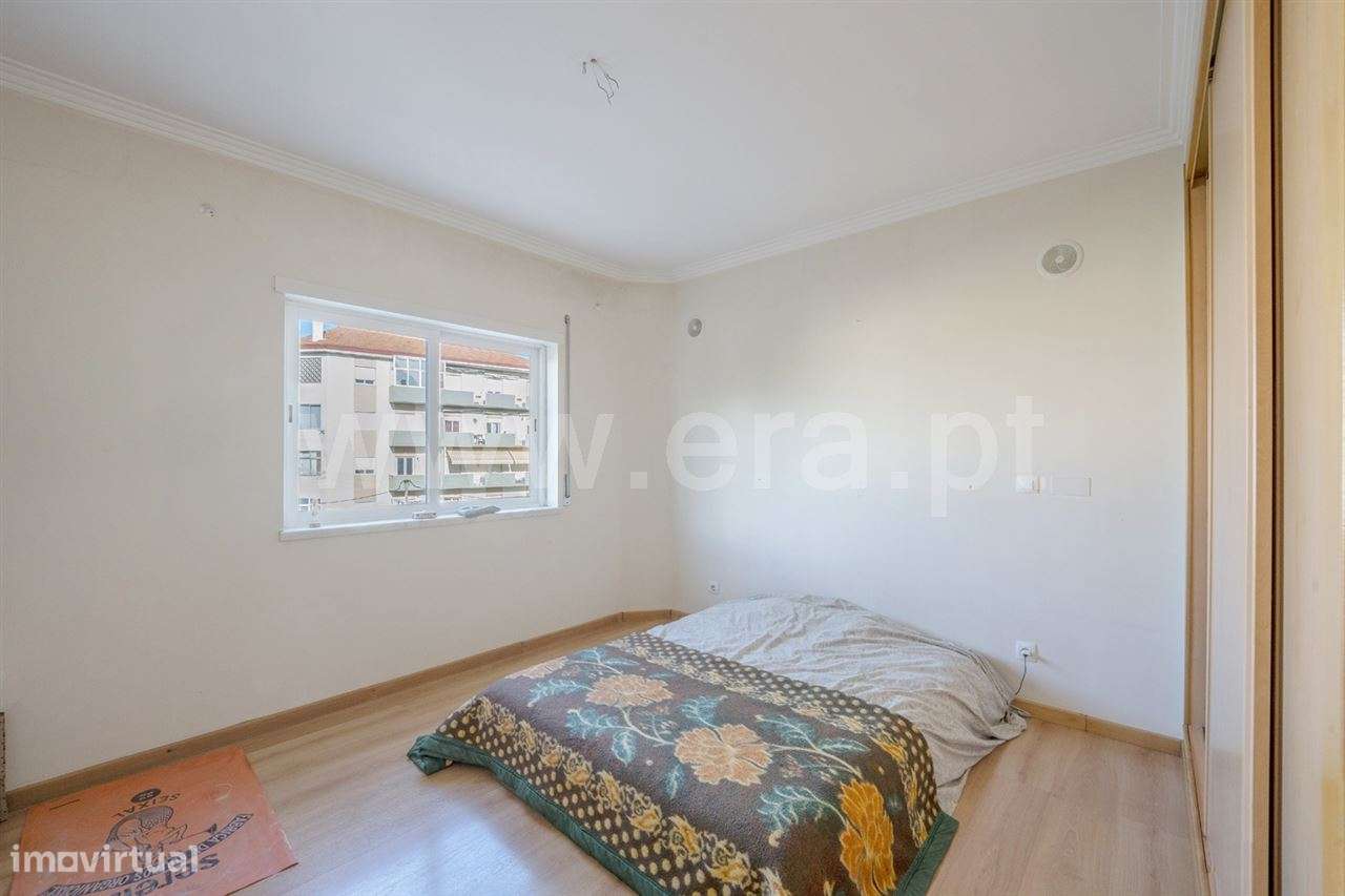 Apartamento T2; Quinta de Santa Teresinha-7