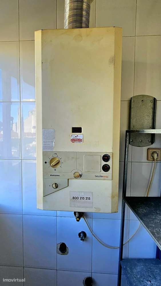 Arrenda-se apartamento T1 situado na Rua Direita do Viso, em Ramalde, - Grande imagem: 3/14