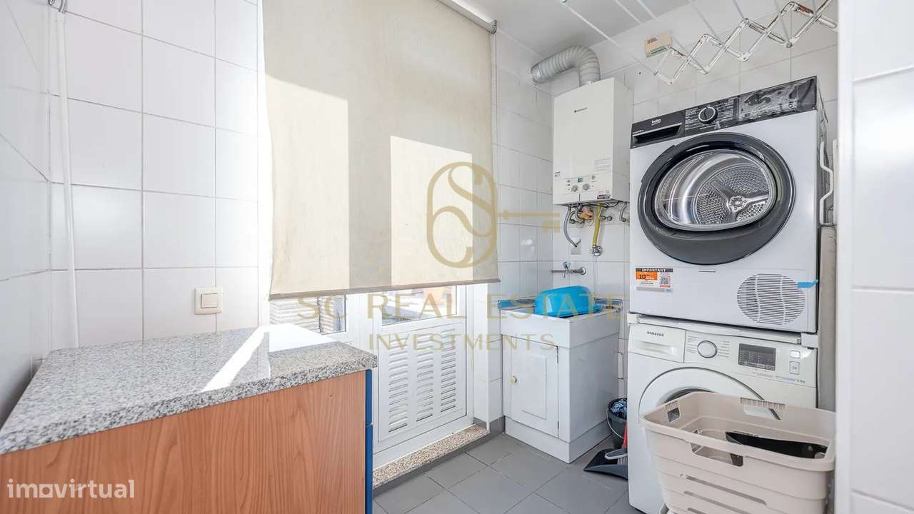 Exclusivo T2 Duplex Recuado, Último Piso, 2 Terraços, Cedofeita-14