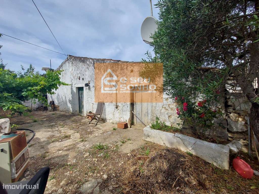 Casa Antiga para recuperar perto de São Brás de Alportel - Grande imagem: 5/26