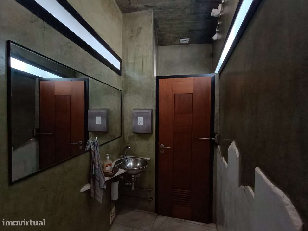 Loja >=T10 Venda em Abrantes (São Vicente e São João) e Alferrarede,Ab - Grande imagem: 3/51