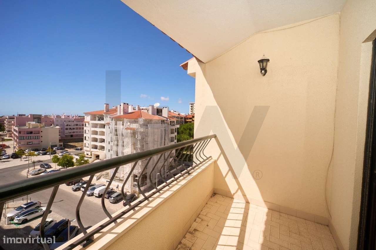 Penthouse Duplex T5 com Vista Desafogada e Excelente Potencial na Quin-15