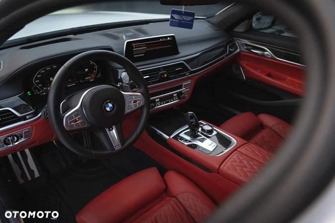 BMW Seria 7 750Li xDrive - 16