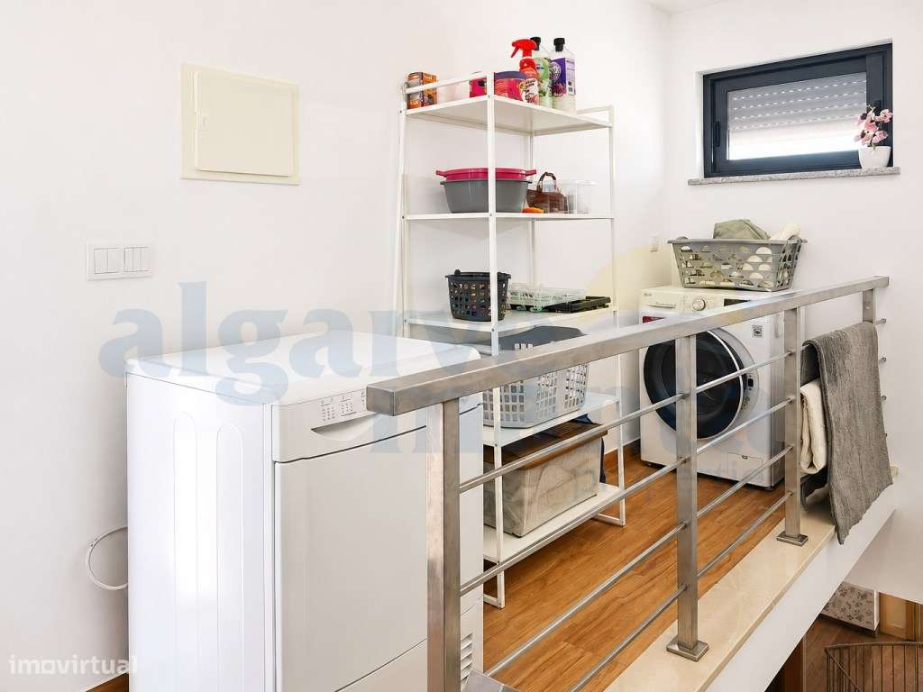 Moradia T3 Moderna com Garagem - Perto do Centro de Vila Nova de Ca...-36
