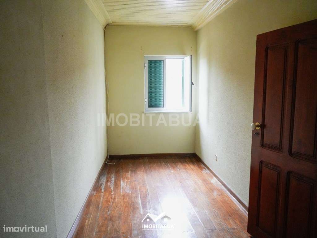 Moradia Espaçosa com Anexo, Quintal e Terraço - Cancela, perto de S...-16