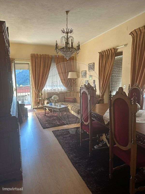 Moradia T4 para venda-24