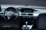 BMW Seria 3 320d Touring xDrive Sport-Aut. - 23