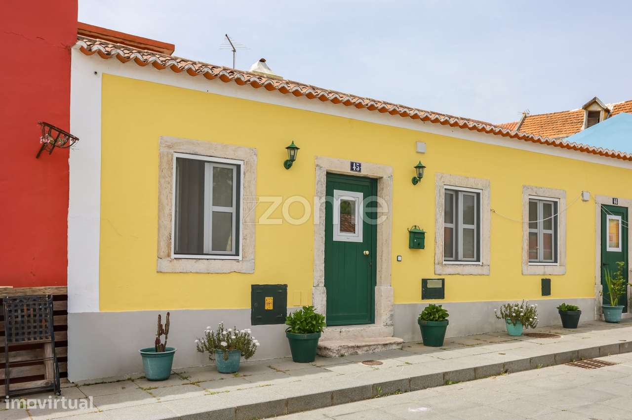 Moradia T3 Em Lisboa Junto Ao Palacio De Queluz