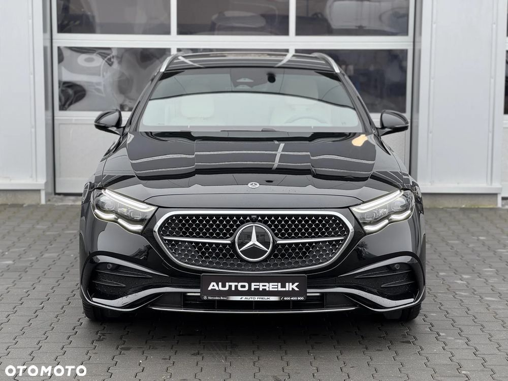 E220d 4Matic kombi, Linia AMG Advanced Plus, Kamera 360, Hak