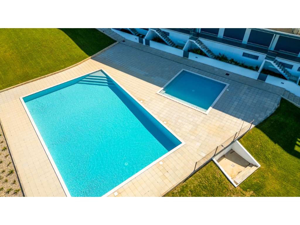 Apartamento T2 na Pederneira com piscina e Vista Mar-9