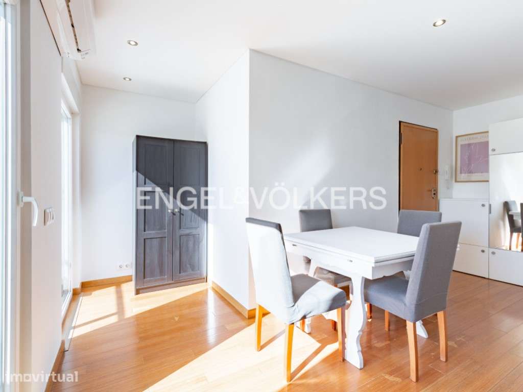 Elegante Apartamento T1 com Garagem - Grande imagem: 3/26