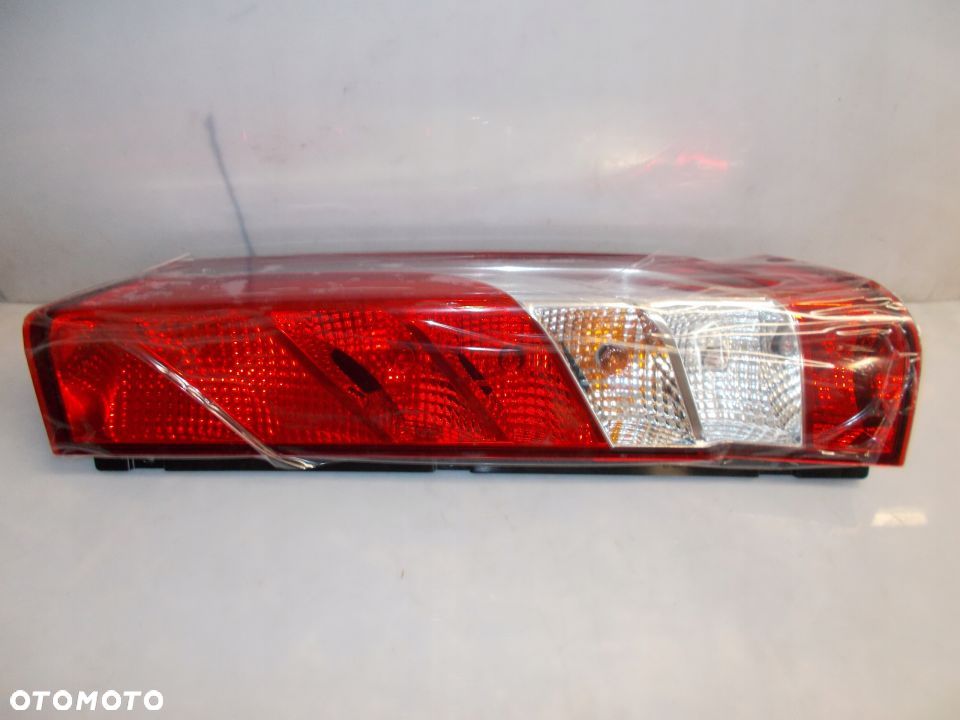 LAMPA TYŁ PRAWA IVECO DAILY 2014- FURGON - 1