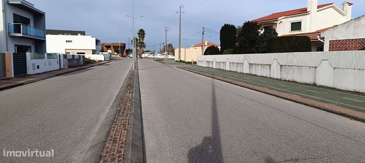 Moradia T4 Isolada na Urbanização do Bonito – Entroncamento-10