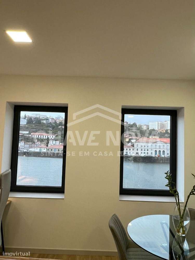 Moradia em Banda V1 Reconstruída na Ribeira de Gaia - Grande imagem: 4/25