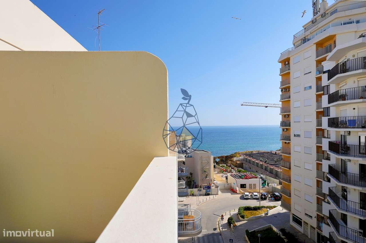 Apartamento Duplex T3 mobilado,  3 casa de banho ,Terraço, Vista Mar A-41
