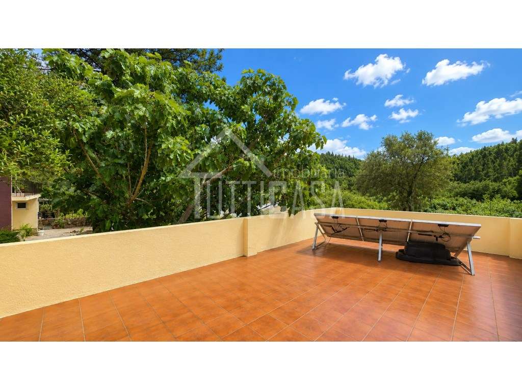 Moradia T2+2 com Jardim, Garagem e Total Privacidade-32