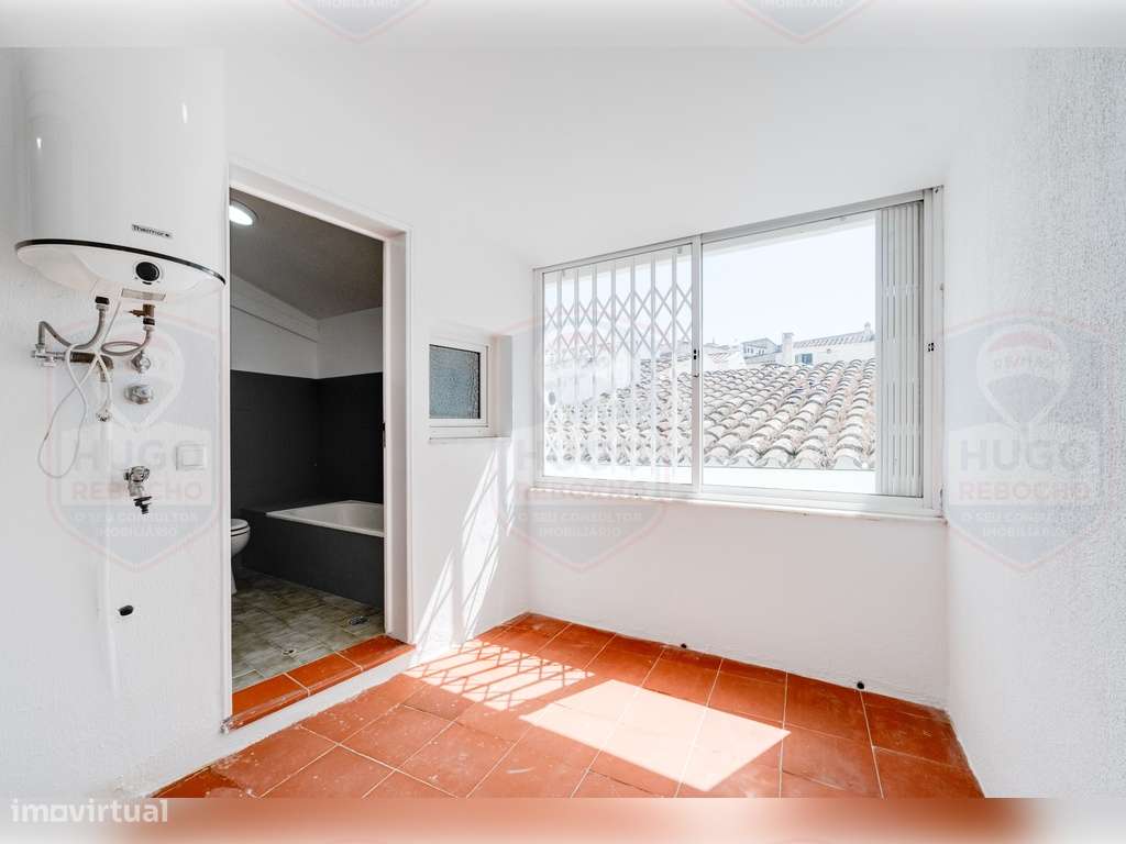Moradia T3 no Centro Histórico de Évora Renovada-22