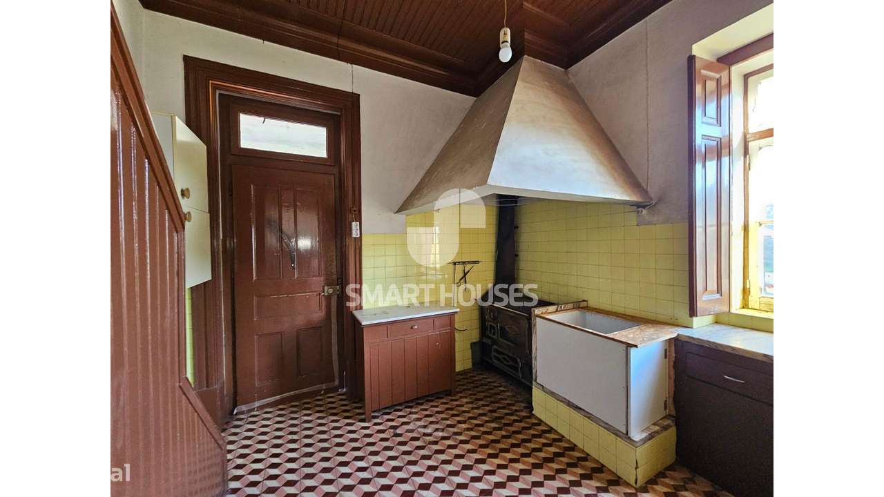 Moradia T4+T2 Pombeiro c/ terreno-21