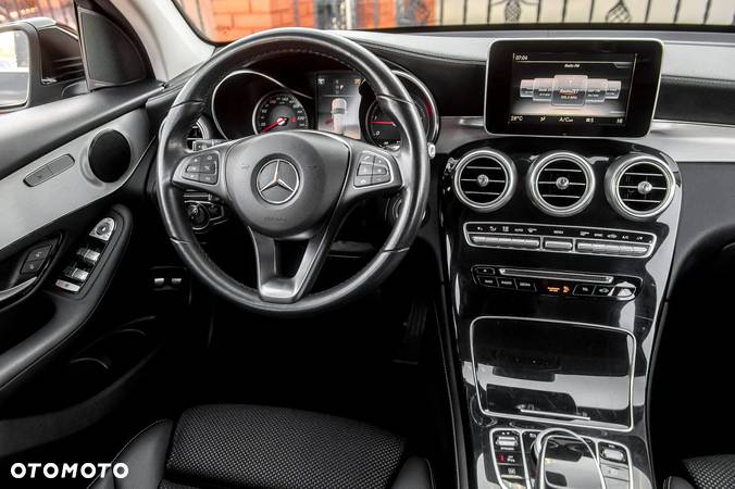 Mercedes-Benz GLC 250 d 4Matic 9G-TRONIC Exclusive - 26