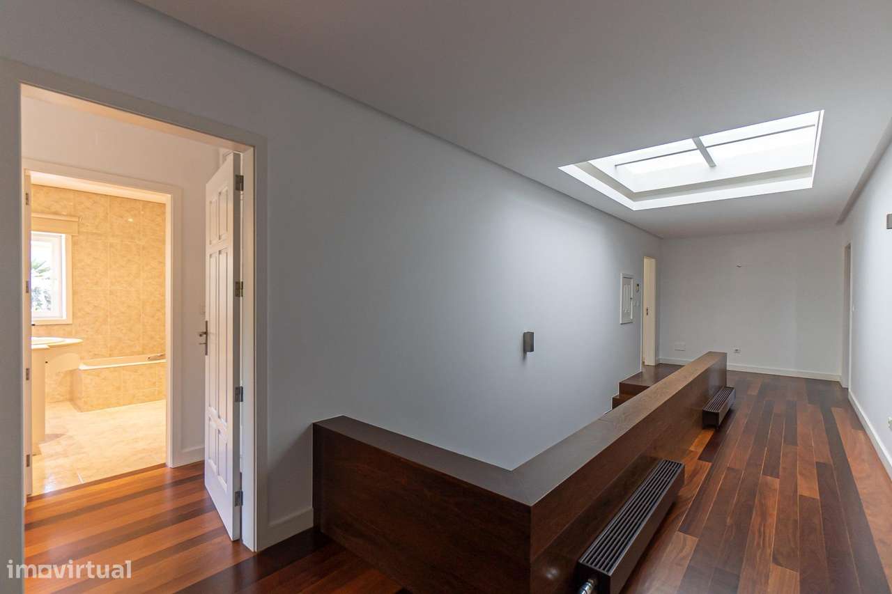 Moradia de Luxo com Elevada Privacidade, Piscinas Interior e...-46