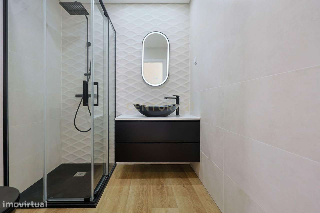 Moradia T4 em Charneca de Caparica, Almada-37