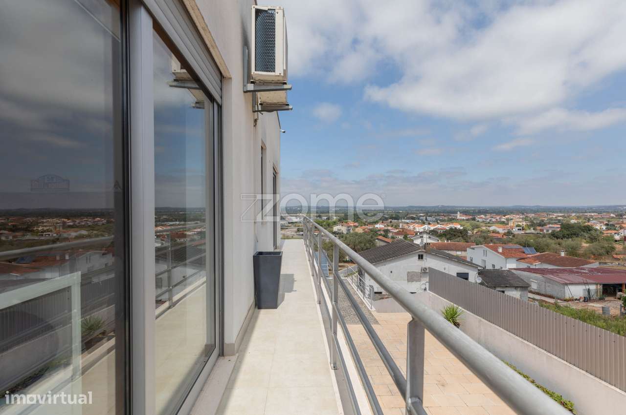 Moradia Moderna em Taveiro, Coimbra com Vistas Desafogadas-40