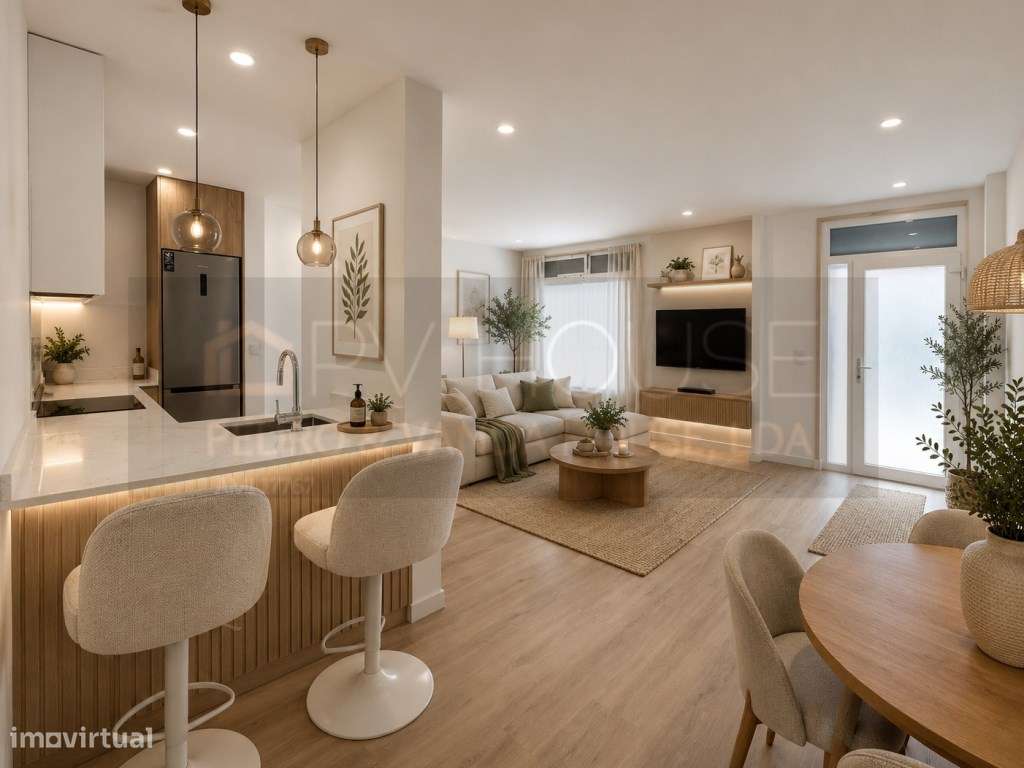 T4 Totalmente Remodelado com Suite e Cozinha Equipada | Rio de Mouro-14