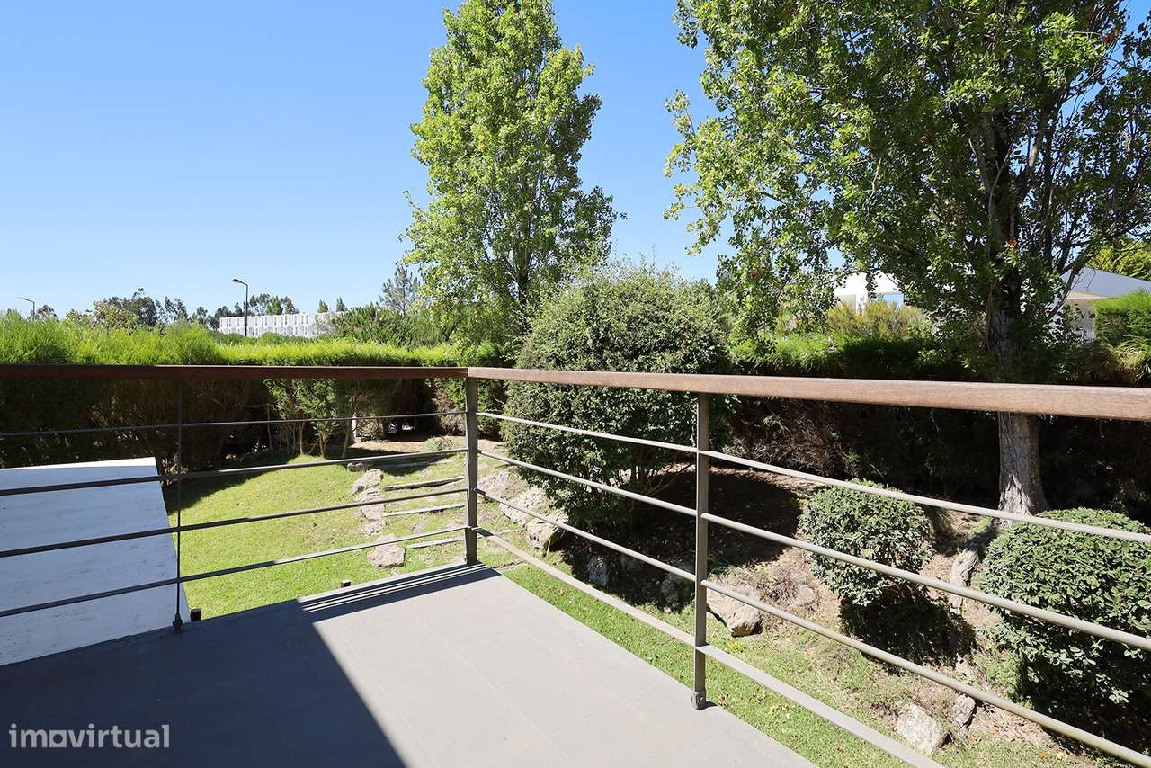 Moradia T6 – Belas Clube de Campo – Golfe – Auto sustentável-24