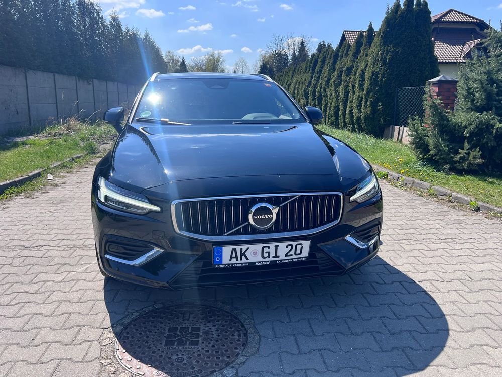 Volvo V60 II B4 B Geartronic Momentum Pro 2022
