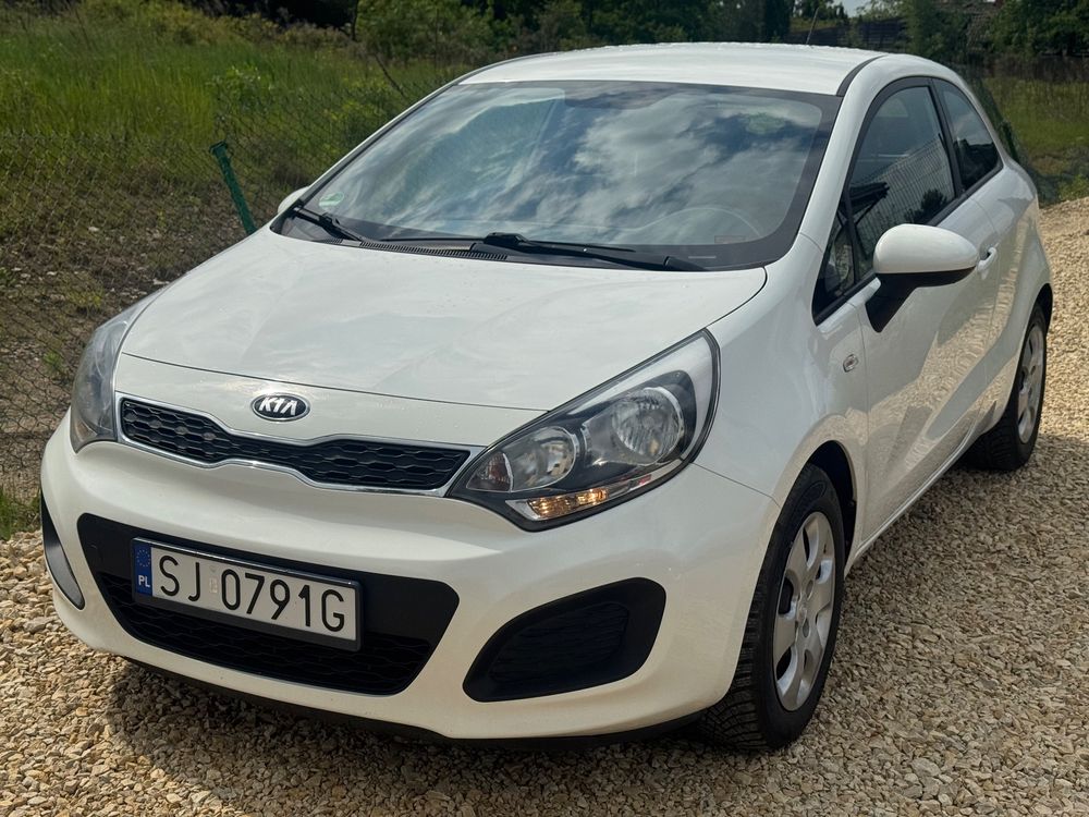 Kia Rio III 1.2 Dream Team Edition 2013