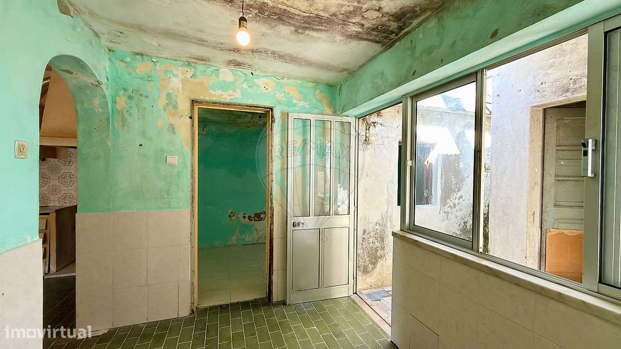 Moradia T2 para venda-16