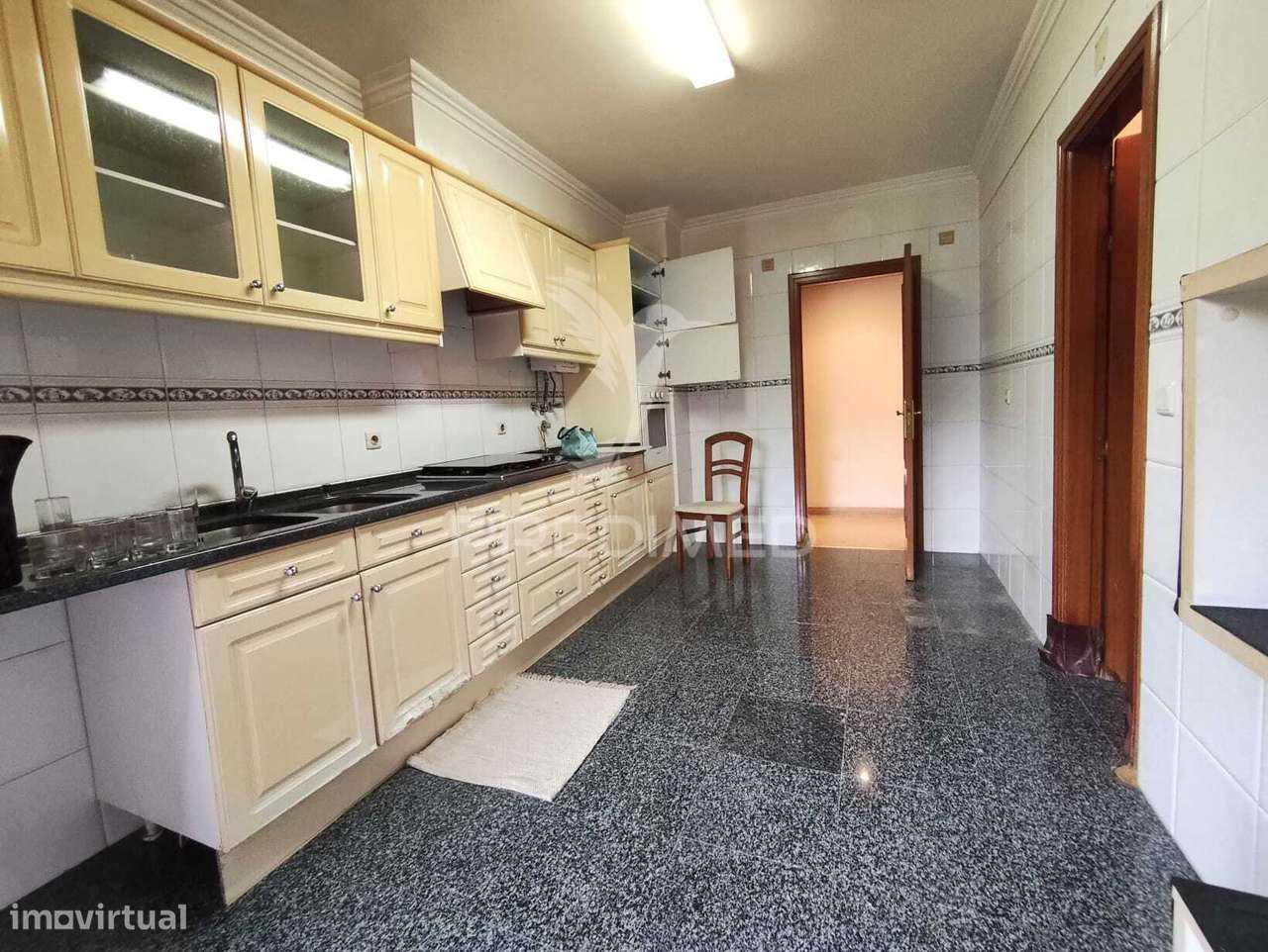 Apartamento T3 com Parqueamento e Varanda,Barcarena,Oeiras. - Grande imagem: 4/23