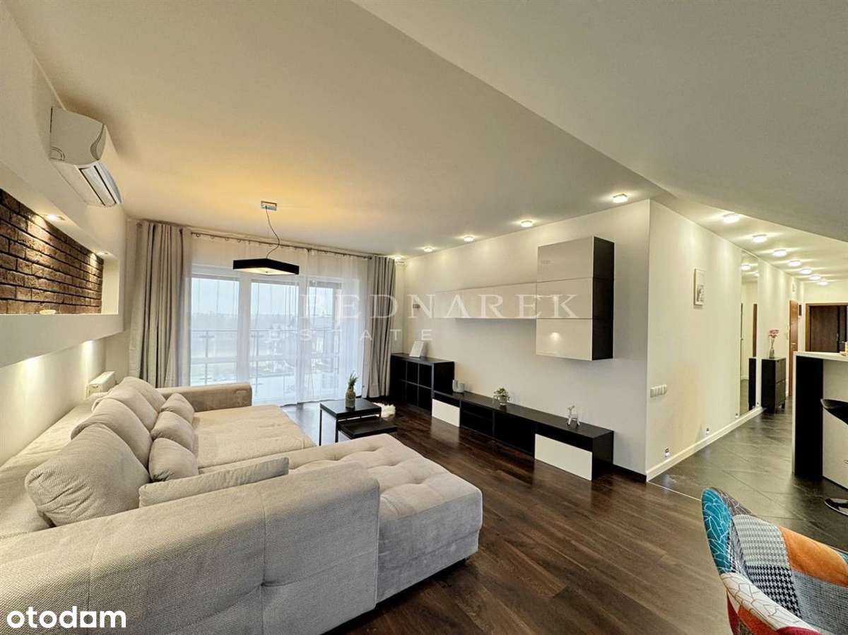 Tychy - 4 Pory Roku - poddasze, 3 pokoje-0