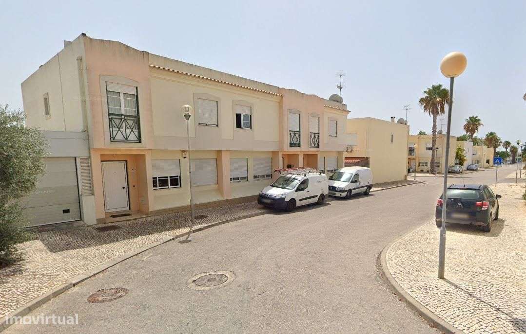 Moradia com terraço amplo em Estoi-10