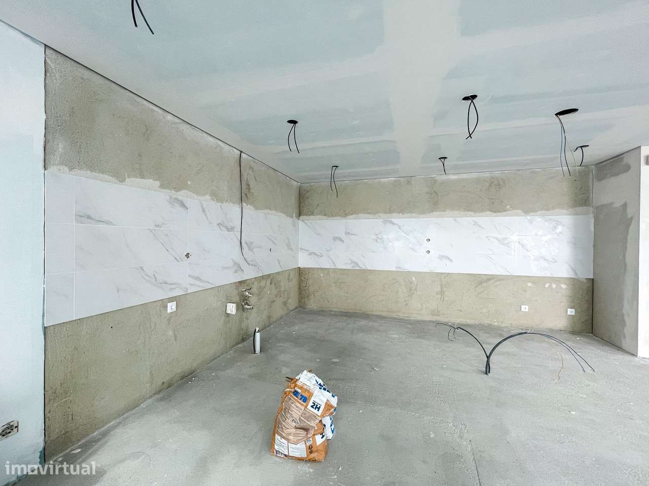 Moradia T4 com Piscina - Santa Iria de Azoia (Bairro da Salvação)-5