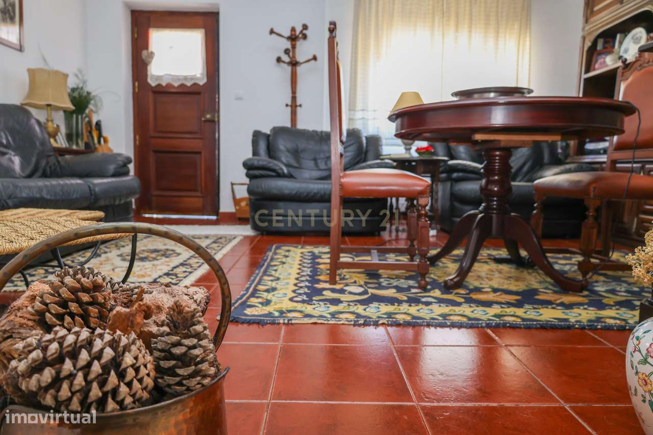 Moradia T3 em Canaviais, Évora - Oportunidade Única!-0