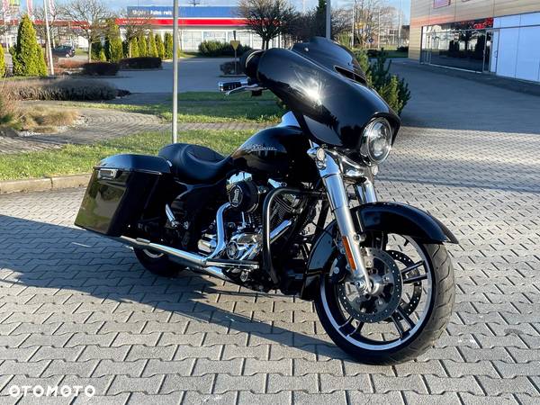 Harley-Davidson Touring Street Glide - 3