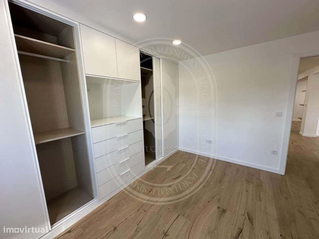 Elegante Moradia Contemporânea T4 - Conforto, Luz e Eficiência Ener...-16