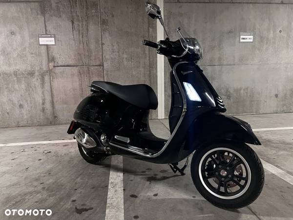 Vespa GTS - 10