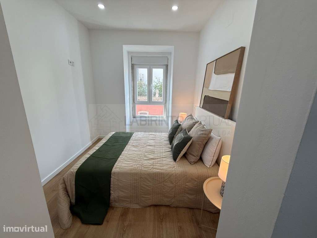 Vende-se T3 remodelado e mobilado, em Penha de França - Lisboa-5