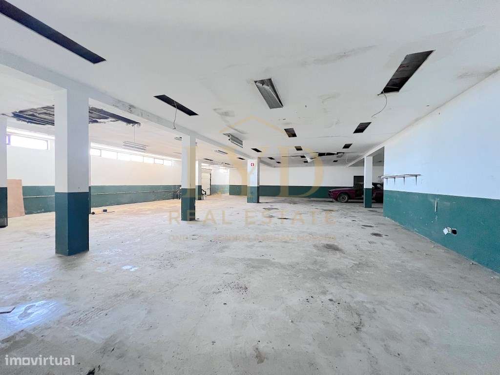 Espaço de Arrecadação e Arrumos com 570 m² em Penamaior, Paços de F...-7