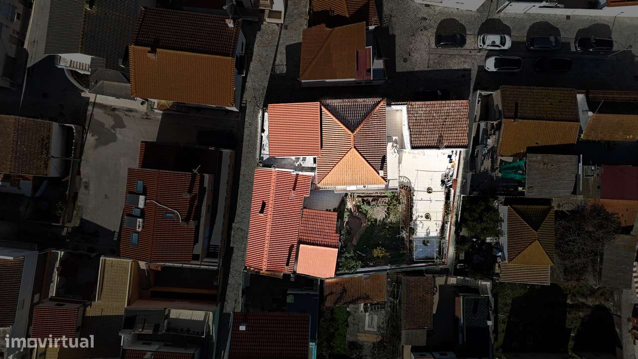 Moradia Isolada | 3 Imóveis pelo Preço de 1 | Elevado Potencial de Ren - Grande imagem: 4/56