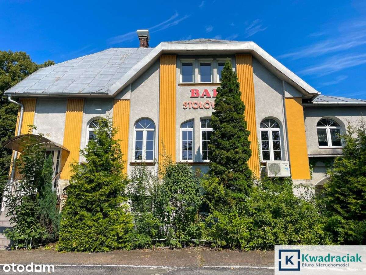 Budynek komercyjny 487 m² z garażami – Jasło, tere-10